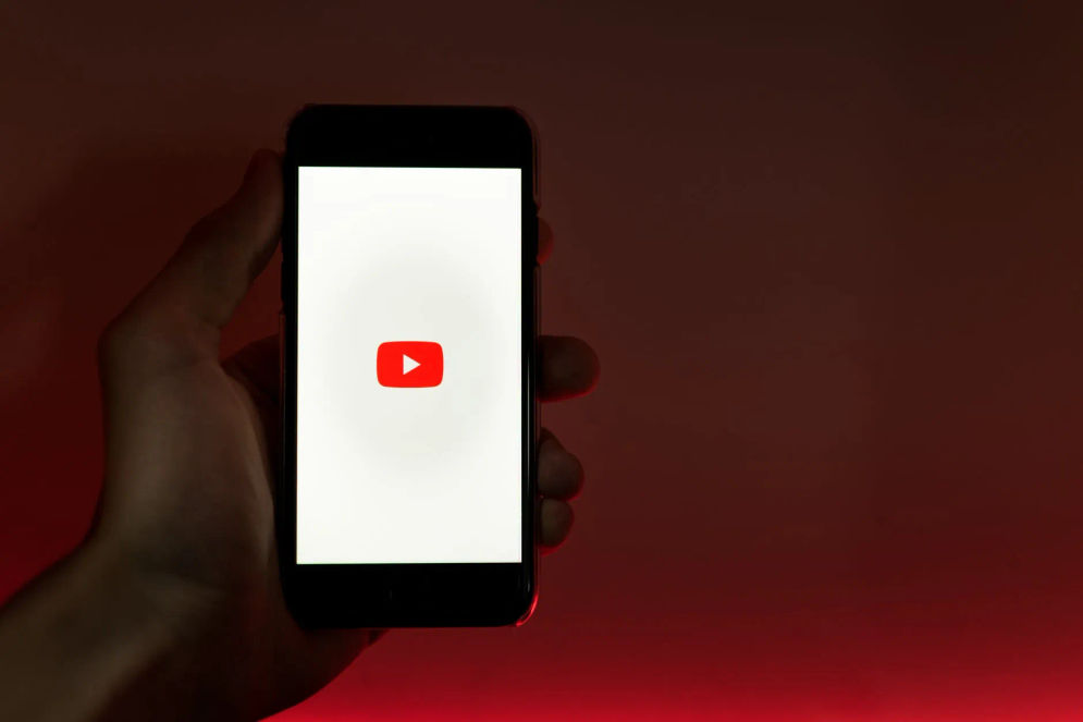 YouTube dikabarkan sedang menguji memunculkan tombol video baru yang mengarahkan pengguna ke konten video Shorts secara acak.