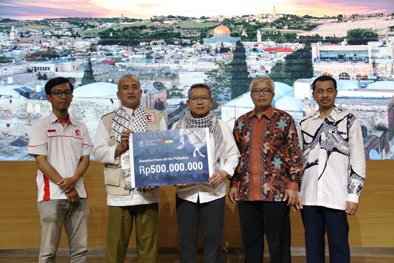 Melalui MER-C, UII Yogyakarta Salurkan Bantuan Rp 500 Juta ke Palestina 
