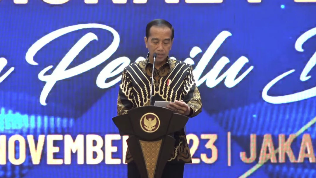 Presiden Jokowi saat memberikan sambutan pada acara Rakornas Penyelenggara Pemilu, Jakarta, 8 November 2023 (Foto: Tangkapan Layar Youtube Sekretariat Kepresidenan)