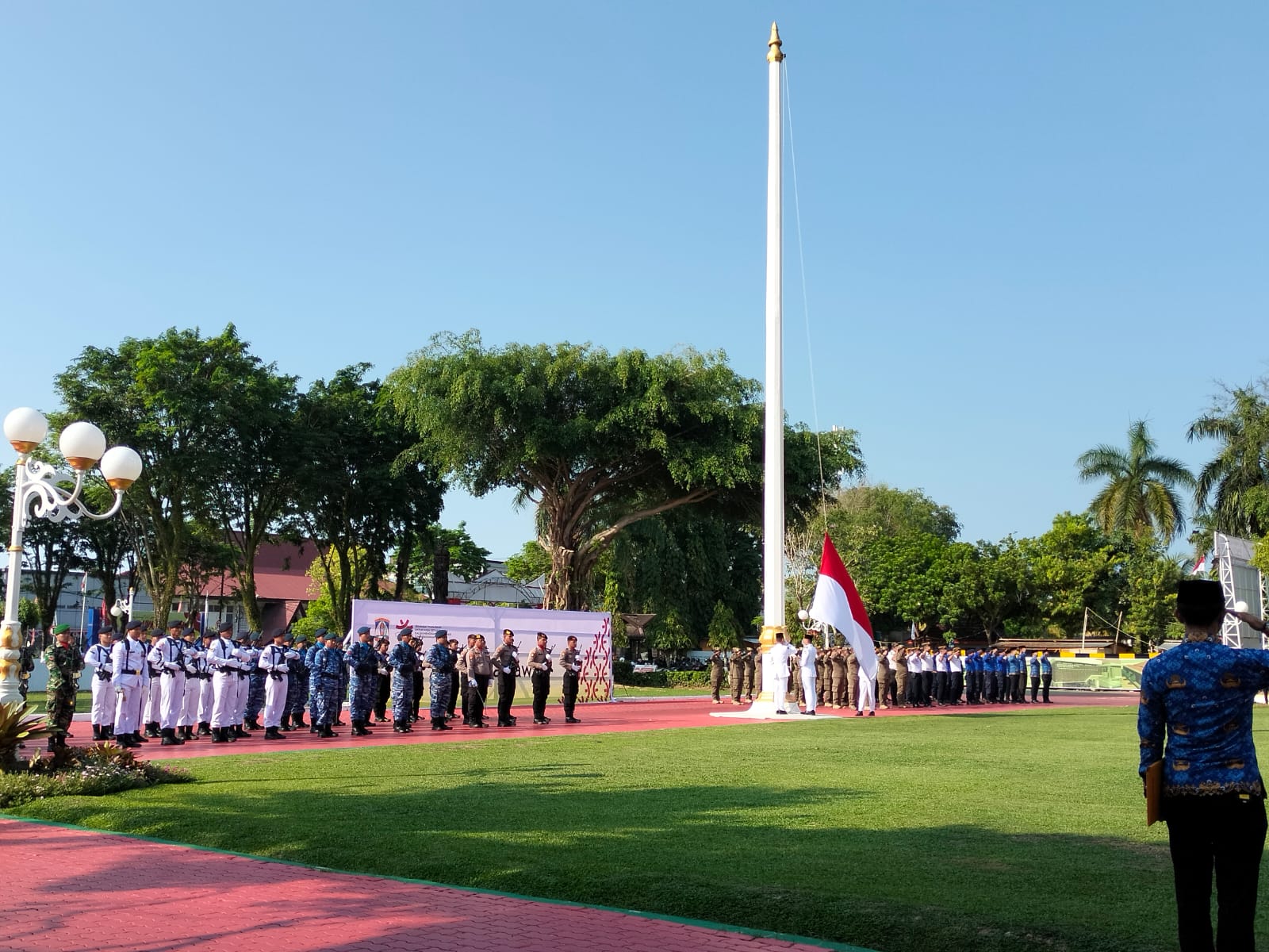 Peringati Hari Pahlawan, Sekda Balikpapan Pimpin Upacara 