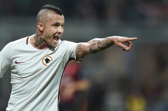 Radja Nainggolan memberikan suntikan motivasi kepada Tim U-17 Indonesoa
