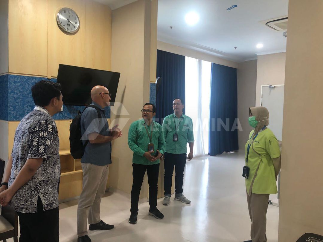 - PT Pertamina Bina Medika Indonesia Healthcare Corporation (IHC) / Holding RS BUMN menunjukkan dukungan terhadap turnamen Piala Dunia U-17 2023 yang digelar di empat kota besar di Indonesia, termasuk Surabaya.