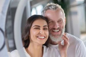 Couple Hubungan perbedaan usia