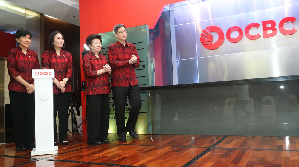 OCBC Ganti Logo - Panji 1.jpg