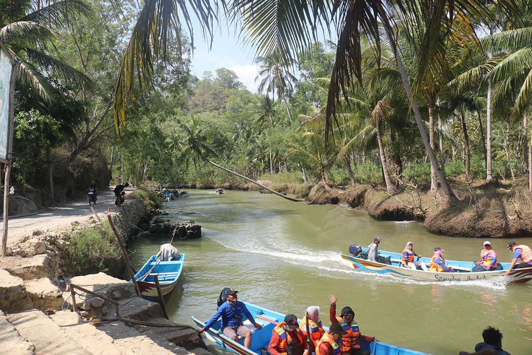 Wisata Kali Cokel di Pacitan