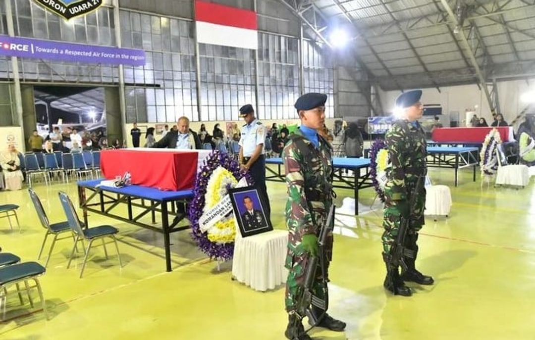 Keempat Jenazah Pilot saat disemayamkan di Hanggar Skuadron Udara 21 Lanud Abdulrachman Saleh 