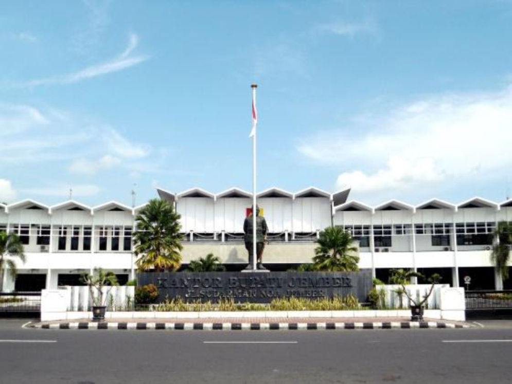 A-JEMBER.JPG