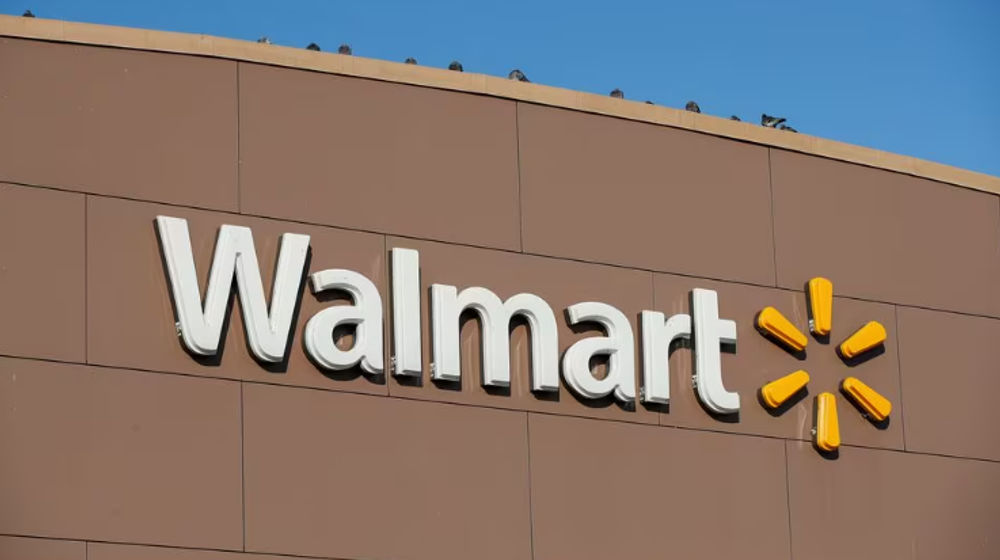 Logo Walmart di Luar Salah Satu Toko di Chicago