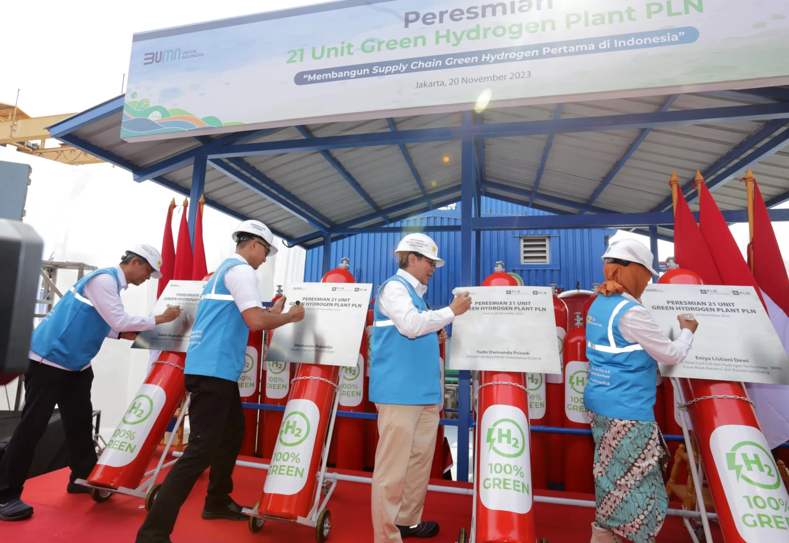 Seremoni peresmian 21 unit Green Hydrogen Plant (GHP) PLN yang tersebar di seluruh Indonesia.