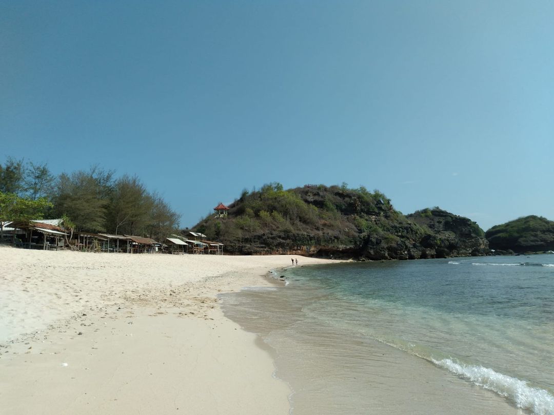 Pantai Watukarung di Pacitan