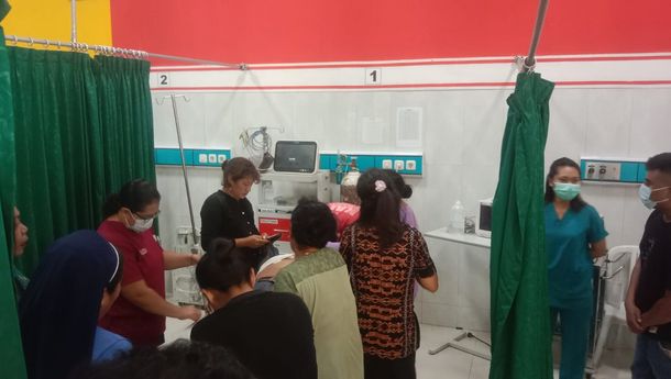 Pingsan Saat Berorasi,  Aktivis Siflan Angi  Dilarikan ke RSUD TC Hillers,  Nyawa Tak Tertolong