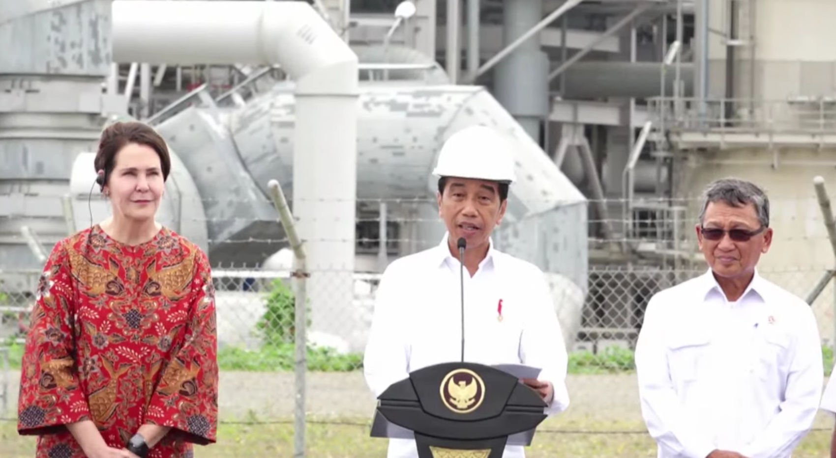 Presiden Jokowi meresmikan Proyek Strategis Nasional Tangguh Train 3 yang berada di Teluk Bintuni, Jumat 24 November 2023