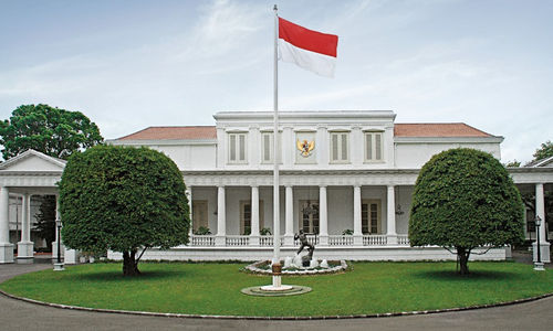 Istana Merdeka. 