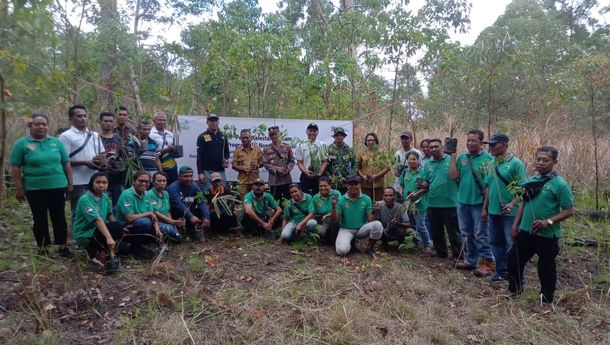 Peduli Kelestarian Alam dan Galang Program ESG Non GHG Emision, PLN dan UPT Kesatuan Pengelolaan Tanam 2000 Anakan Pohon