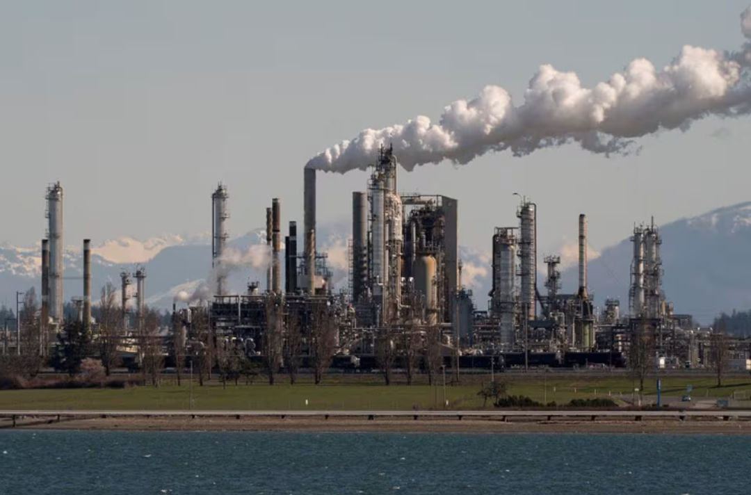 Kilang Marathon Petroleum, Setelah invasi Rusia ke Ukraina, di Anacortes, Washington (Reuters/David Ryder)