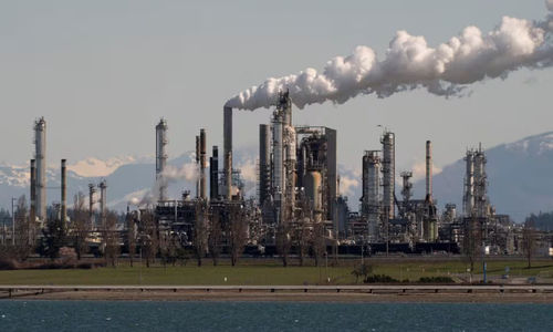 Kilang Marathon Petroleum, Setelah invasi Rusia ke Ukraina, di Anacortes, Washington (Reuters/David Ryder)