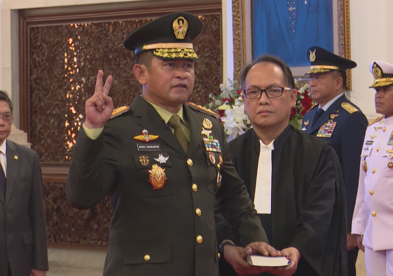 Pelantikan Letjen Maruli Simanjuntak sebagai KSAD di Istana Negara, Rabu 29 November 2023