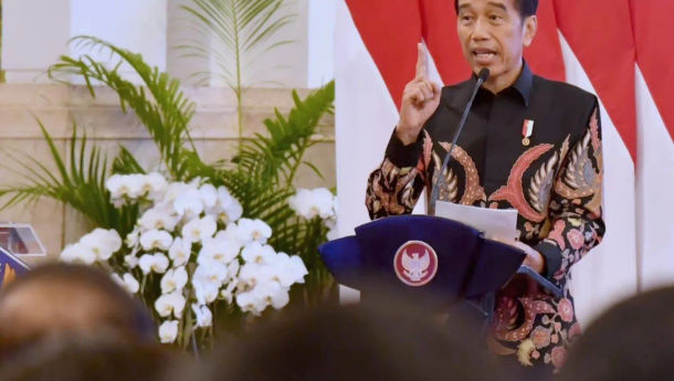 Jokowi Sentil Perbankan Lebih Suka Investasi daripada Salurkan Kredit UMKM