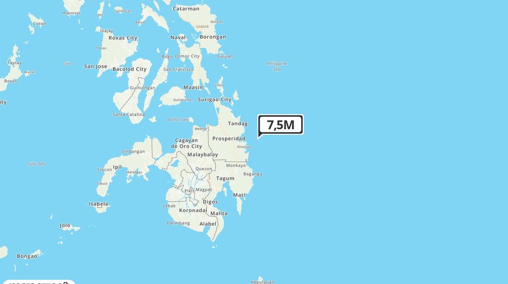 Pusat gempa berada di laut 420 km BaratLaut Pulau Karatung