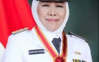 Khofifah.jpeg