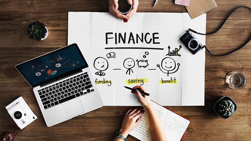 Memasuki akhir tahun 2023 saatnya mengevaluasi hingga memperbaiki kondisi finansial dan bersiap untuk langkah berikutnya. 