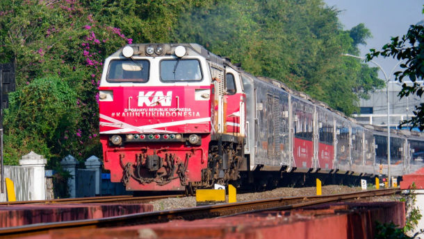 KAI Tambah Jadwal Perjalanan dan Tempat Duduk Kereta Api Jelang Libur Nataru