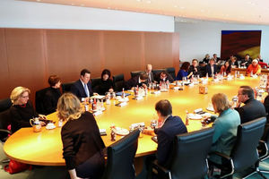 Kanselir Jerman Olaf Scholz dan Menteri Lainnya Menghadiri Rapat Kabinet