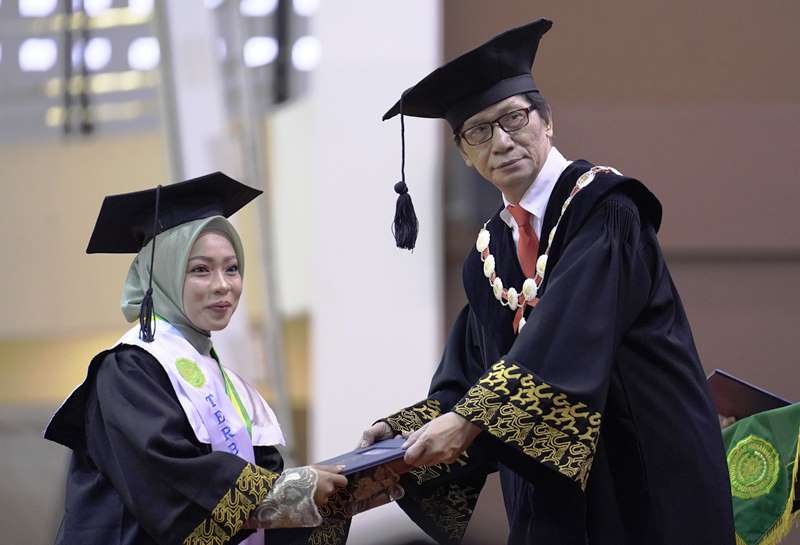 Aida Nur Fathiyah, Wisudawati Terbaik Program Vokasi UMY