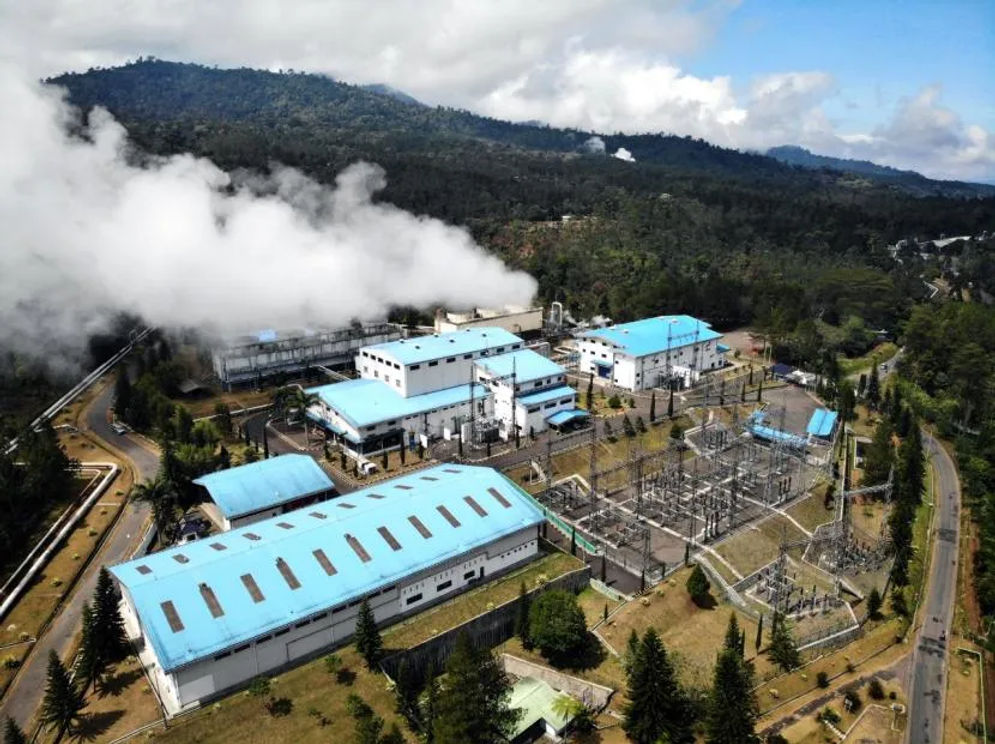 Saham PT Pertamina Geothermal Energy Tbk (PGEO) melesat 13,95% menuju level harga Rp1.225 per lembar pada penutupan perdagangan Rabu, 13 Desember 2023.