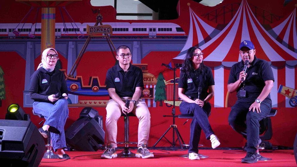 Telkomsel menyelenggarakan Poin Festival 2023 di Summarecon Mall Serpong pada 15-17 Desember 2023 sebagai wujud apresiasi atas kesetiaan pelanggan sekaligus menyemarakan semangat menyambut Natal 2023 dan memperkuat optimisme dalam menyambut Tahun Baru 2024 dengan berbagai hadiah menarik, seperti mobil, motor Vespa matic, iPhone 15 Pro, Samsung Smartphone, dan lainnya.