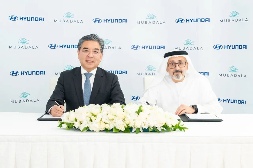  Hyundai Motor Company bekerja sama dengan perusahaan investasi milik pemerintah Abu Dhabi, Mubadala, untuk mengembangkan teknologi lingkungan baru di bidang hidrogen, aluminium ramah lingkungan, dan transportasi berkelanjutan.