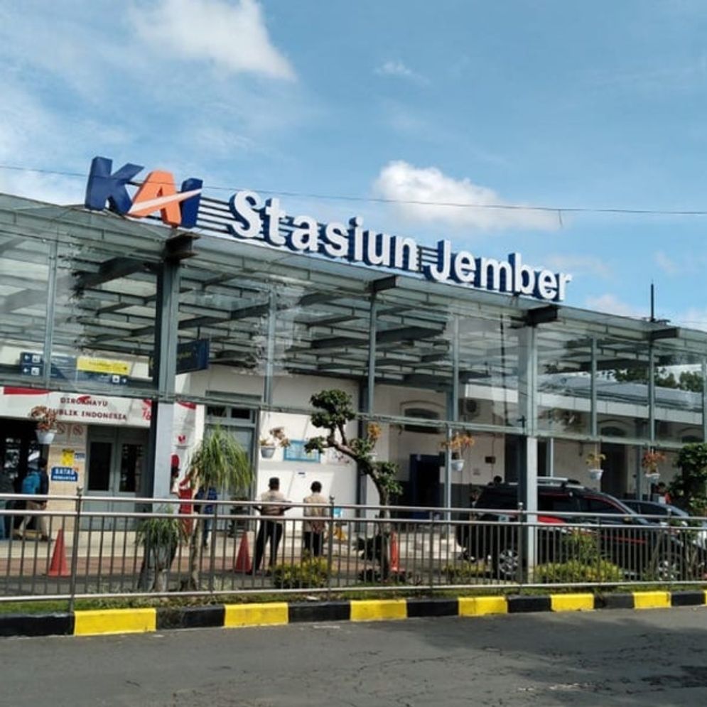 A-STASIUN JEMBER.jpg