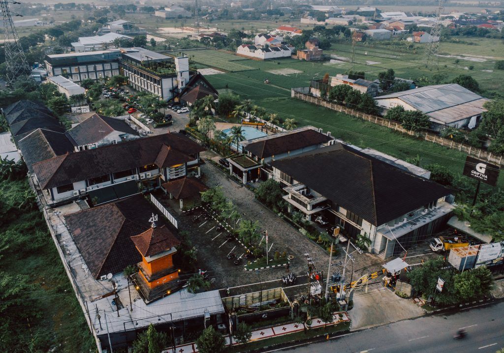  Perusahaan pengelola hotel asal Kudus, PT Griptha Putra Persada Tbk (GRPH) atau Hotel Griptha, berencana untuk melakukan Initial Public Offering (IPO) di Bursa Efek Indonesia (BEI)