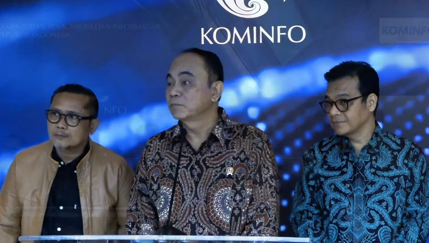 Menteri Komunikasi dan Informatika (Menkominfo) Budi Arie dalam konferensi pers terkait Surat Edaran AI, Jumat 22 Desember 2023