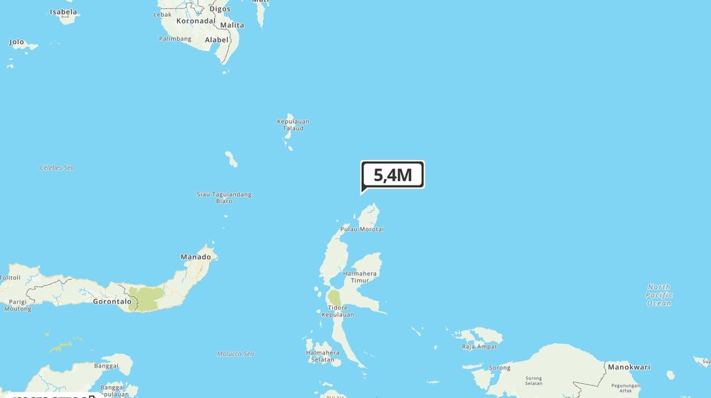 Pusat gempa berada di laut 65 km TimurLaut Pulau Doi
