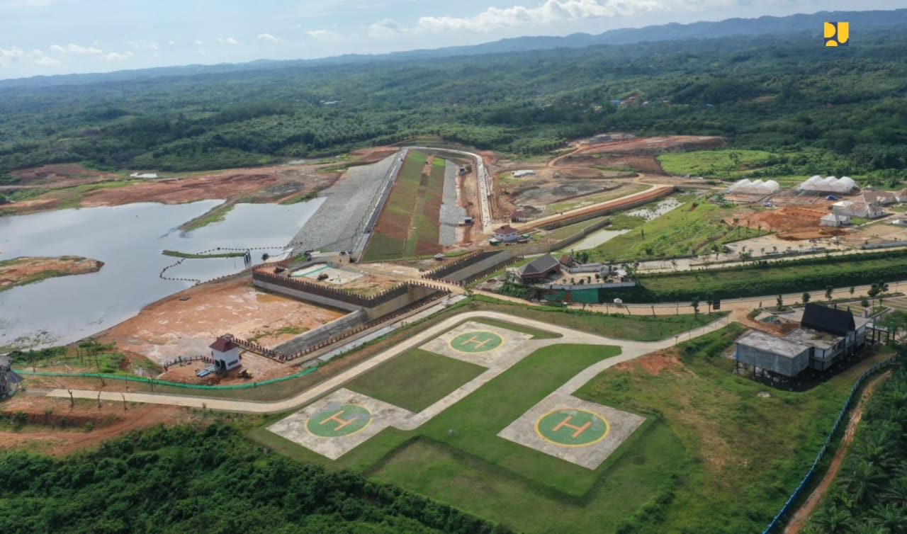 Kementerian Pekerjaan Umum dan Perumahan Rakyat (PUPR) menargetkan pembangunan infrastruktur dasar Ibu Kota Negara (IKN) Nusantara Tahap 1 di Kalimantan Timur selesai pada 2024.