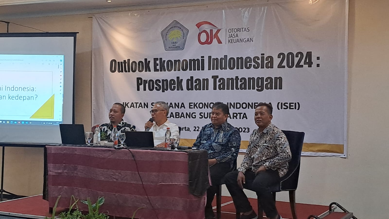 Outlook Ekonomi Indonesia 2024 ESEI Surakarta, Wimboh Santoso Sebut ...