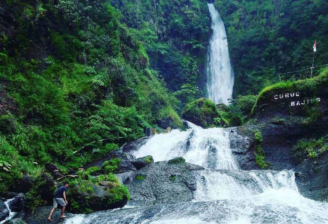 Curug Bajing (visitjawatengah.jatengprov.go.id)