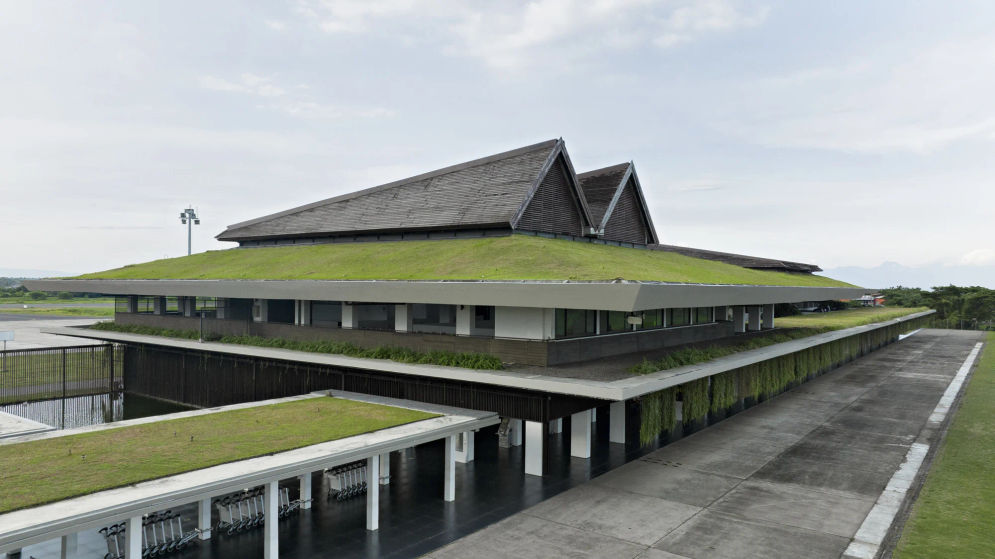 A-BANDARA BANYUWANGI.JPG