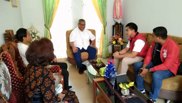 Kaesang Pangerap Silahturahmi  dengan Uskup Keuskupan Maumere, Mgr. Ewaldus Sedu