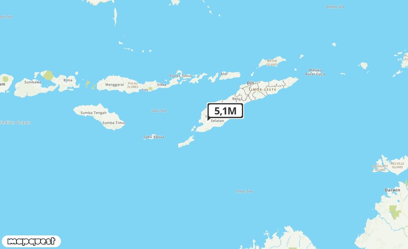 Pusat gempa berada di darat 15 km barat daya Kab. Kupang