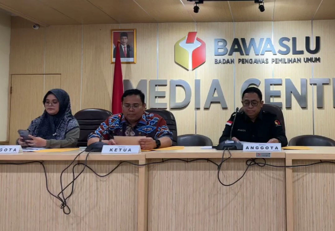 Konferensi Pers Bawaslu Menyikapi Permasalahan Penyelenggaraan Pemilu di Luar Negeri, Kamis 28 Desember 2023