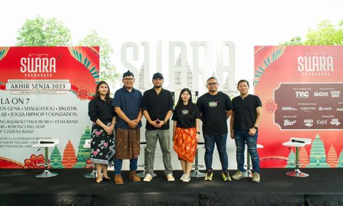 Foto bersama dari Q-K (Yuliana Kartika, Dimas Ganjar, Adam Subarkah, Andri Verraning Ayu, Faqih Mulyawan, Adhitya Bhagaskara).jpg