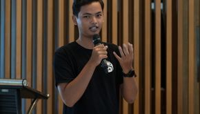 caption