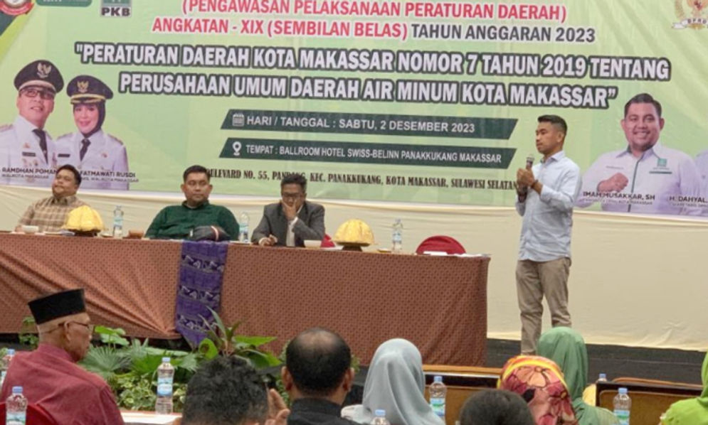 Imam-Musakkar-Paparkan-Pelayanan-Air-Bersih-PDAM-Makassar-untuk-Warg_.png