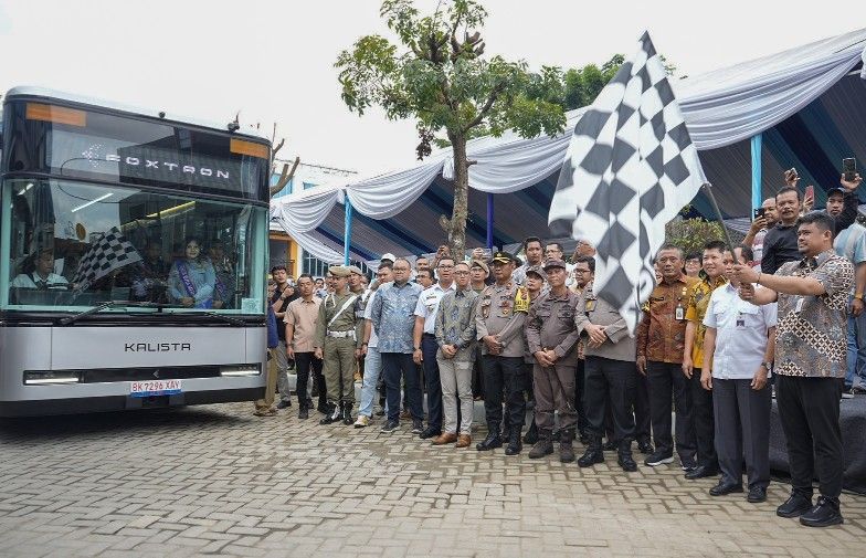 Bobby Nasution, meluncurkan bus listrik gratis di Medan (portal.pemkomedan.go.id)