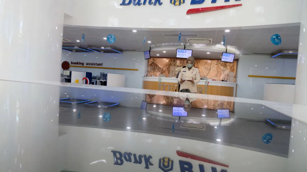 Emiten bank plat merah yang fokus pada pembiayaan rumah, PT Bank Tabungan Negara (Persero) Tbk (BBTN) atau Bank BTN berhasil mengurangi aset berkualitas rendah atau kredit macert (Non-Performing Loan/NPL) sekitar Rp900 miliar pada akhir 2023.