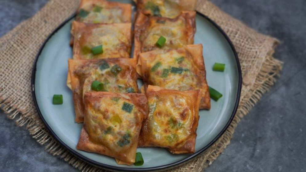 Bikin Martabak Daging yang Praktis, Rasa Gak Kaleng-Kaleng