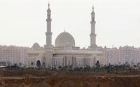Pemandangan umum bangunan dan masjid di Ibu Kota Administrasi Baru (NAC) di timur Kairo, Mesir