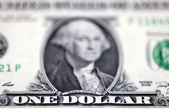 Uang kertas Dolar AS terlihat pada ilustrasi (Reuters/Dado Ruvic)